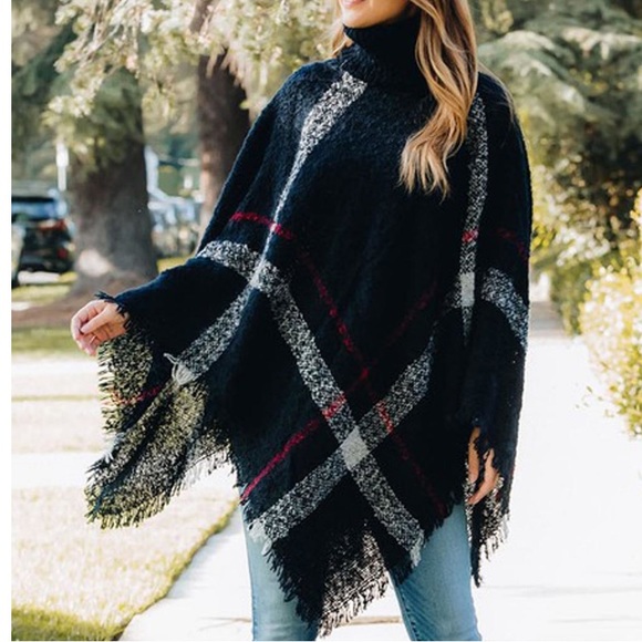 24 Boho Plaid Oversized Poncho - Picture 4 of 8